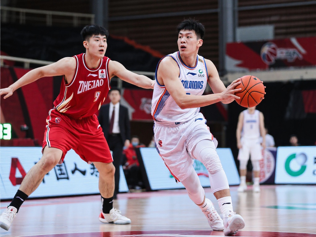 青岛激战浙江：杨瀚森遇余嘉豪，吴前领衔大名单